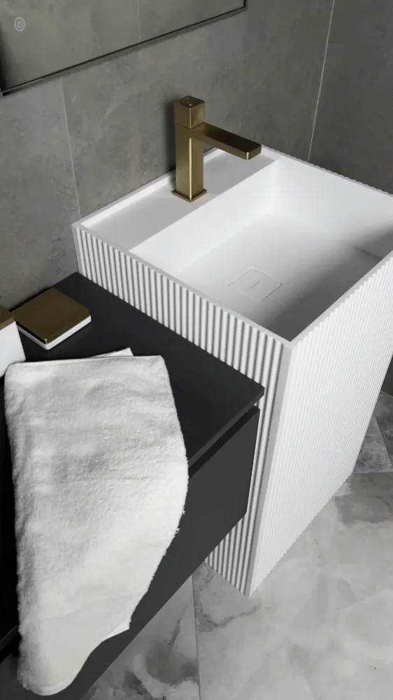 Раковина напольная рифленая с трех сторон ArmadiArt Cube Corian 480*480*850, белый матовый
